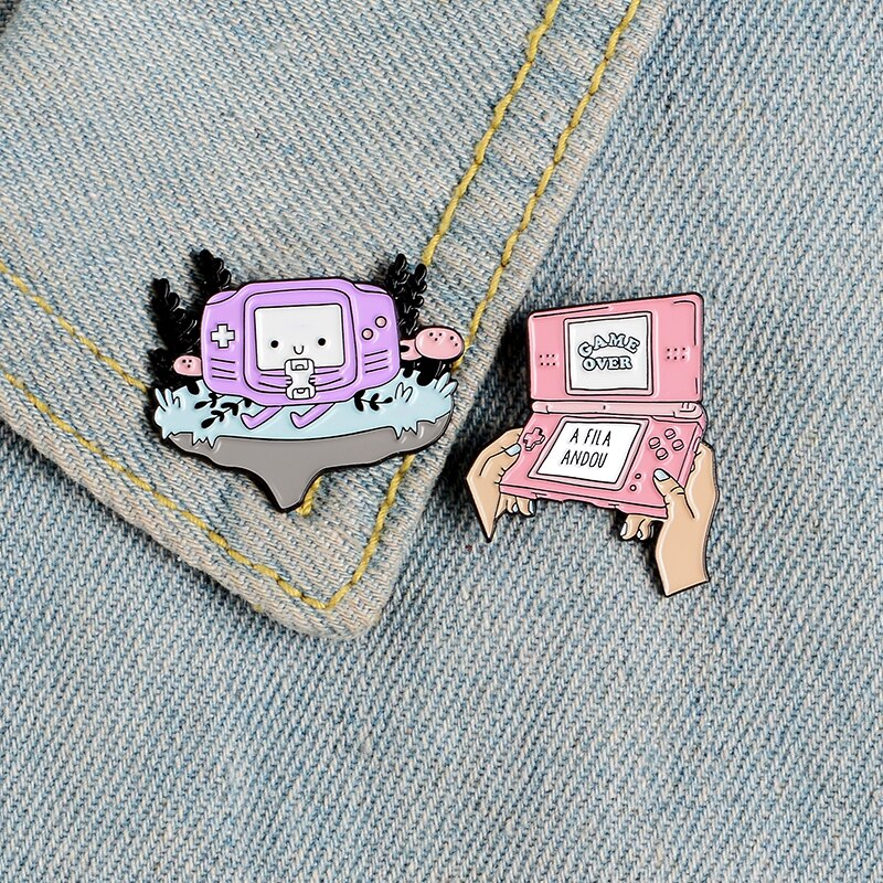 PLAY! 80&amp;#39;s 90&amp;#39;s Game Enamel Pins Series Arcade Machine Lapel Pin Brooch Retro Pixel Game Badges Game Boy Gifts Jewelry Wholesale